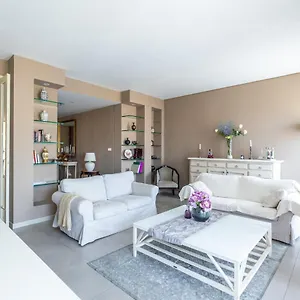 Central Suite Apartment