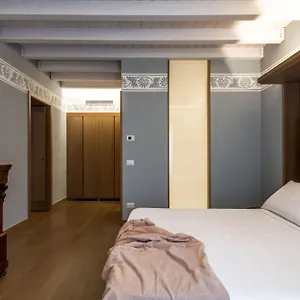Palazzo De Gregorio Apartment